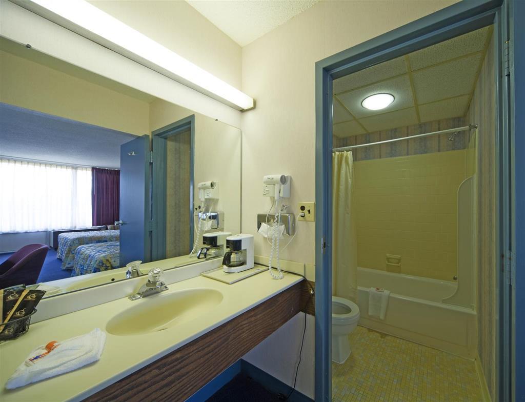 Express Airport Inn Sandston Room photo