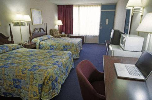 Express Airport Inn Sandston Room photo